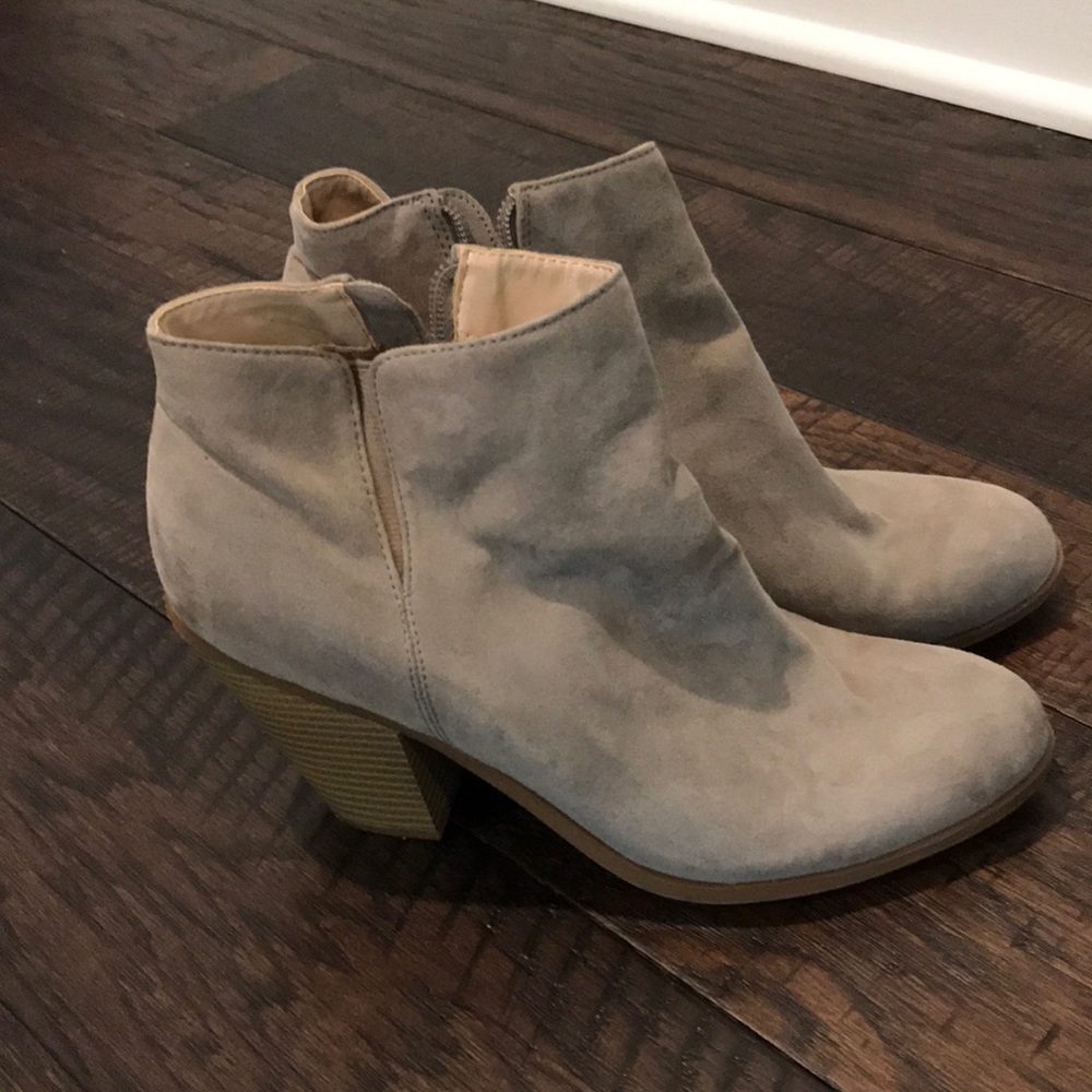 Banana republic gray boots